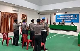 Polisi Dipecat