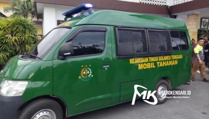 Usai Jadi Tersangka, Sekda Kota Kendari Langsung Ditahan di Rutan