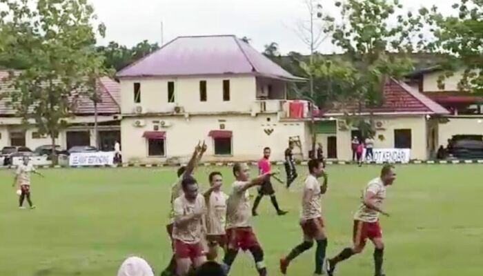 Bak Tendangan CR7, AKBP Priyo Utomo Berhasil Cetak Gol di Turnamen Ramadhan Cup U-37