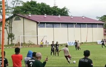 VIDEO: Gol Spektakuler Kapolres Konut Bobol Gawang Lawan di Turnamen Ramadhan Cup U-37 2023