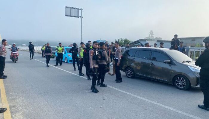 Razia Balap Liar, Polisi Amankan Mobil Berknalpot Bogar di Jembatan Teluk Kendari