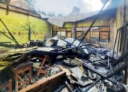 Tiga Ruangan Kelas Sekolah di SDN 16 Kendari Ludes Terbakar