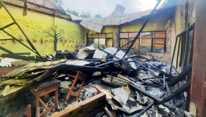 Tiga Ruangan Kelas Sekolah di SDN 16 Kendari Ludes Terbakar