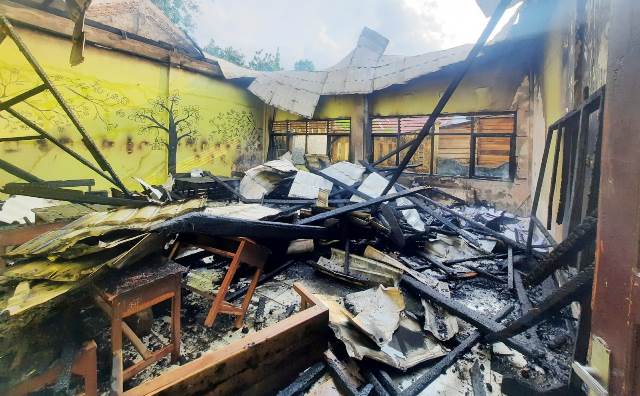 Sekolah Terbakar