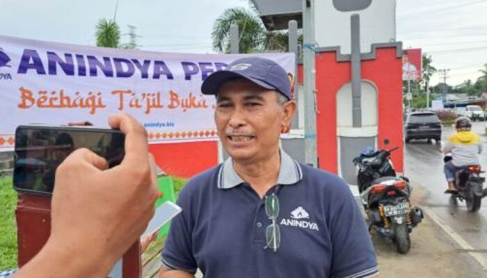 PT Anindya Wiraputra Konsult Bagikan 2500 Takjil Gratis Untuk Warga di Kendari