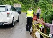 Jalan Poros yang Amblas di Konsel Masih Bisa Dilalui Kendaraan