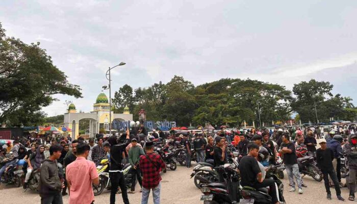 Buntut Penutupan Jetty Tambang, Danrem 143 Ho Didemo Ribuan Massa Dari Konut