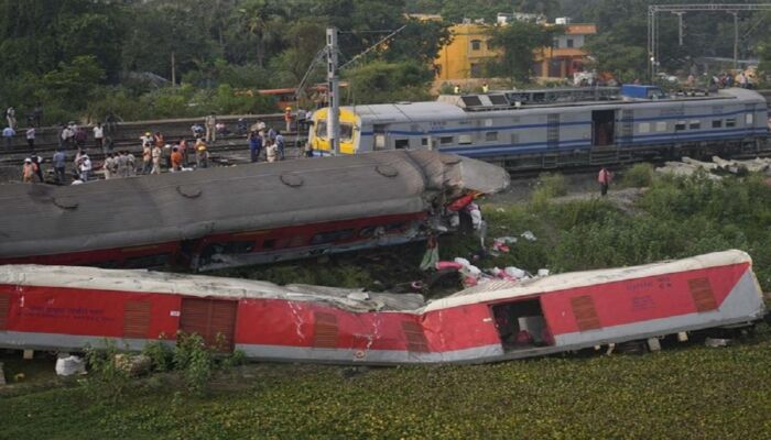 Tewaskan 275 Orang, Ini Penyebab Tabrakan Kereta di India