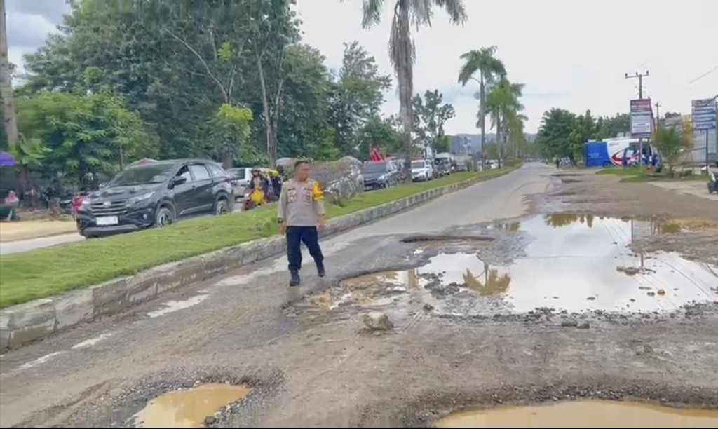 Jalan Rusak Kendari