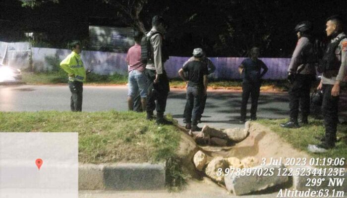 Pemotor Tewas Ditabrak Mobil di Bypass Kendari, Istri dan Anak Terpental 30 Meter