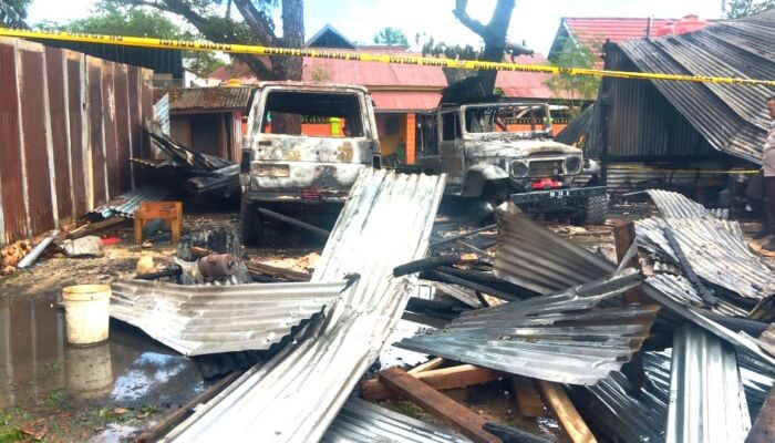 Sebuah Bengkel Mobil Ludes Terbakar di Kambu Kota Kendari