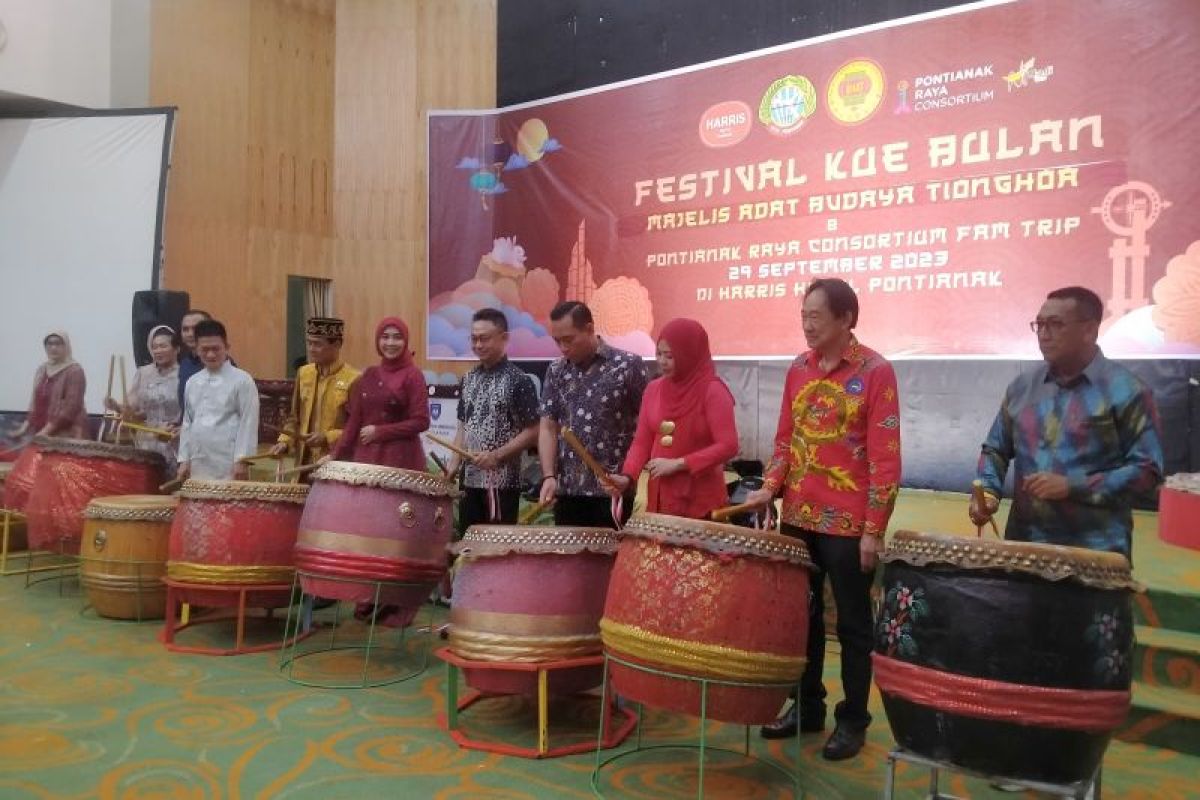 Festival Kue Bulan di dalam Pontianak mengupayakan sektor wisata Kalbar