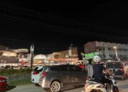 Jalan Menuju In The Park Kendari Macet Parah Akibat Parkir Sembarang Tempat