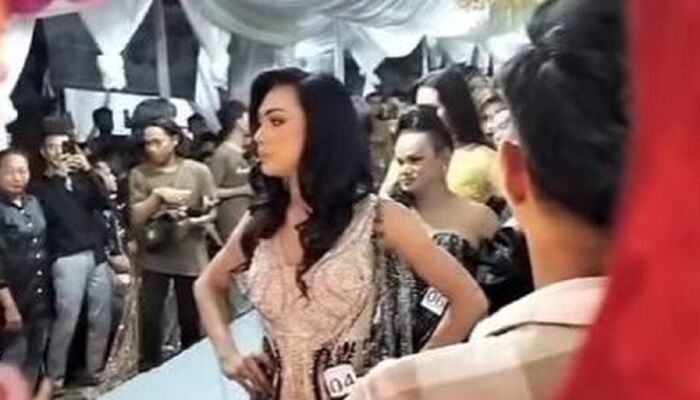 Heboh! Fashion Show Waria di Makassar Ini Langsung Dibubarkan Camat