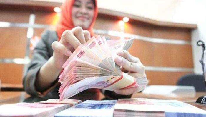 Kabar Baik! UMP Sultra 2024 Resmi Naik, Segini Angkanya