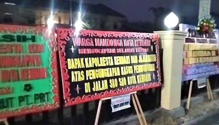 Kantor Polresta Kendari Dibanjiri Ucapan Karangan Bunga Usai Berhasil Tangkap Pelaku Pembunuhan di Sao-sao