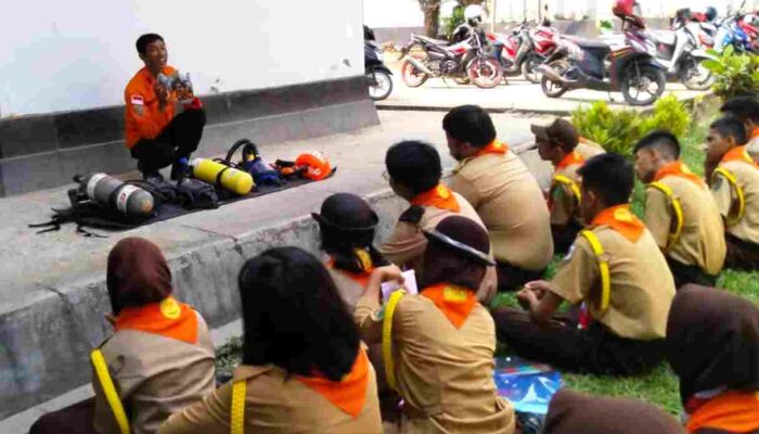 Basarnas Bekali Anggota Pramuka Pengetahuan SAR di Kendari