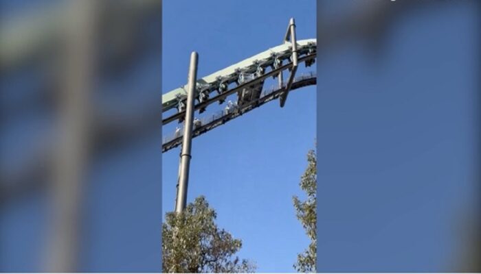 Viral! Rollercoaster Universal Studios Jepang Terbalik, 32 Orang Bergelantungan