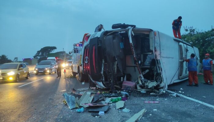 Merinding! Inilah Komunikasi Terakhir Sekeluarga Asal Magelang yang Tewas Kecelakaan di Tol Cipali