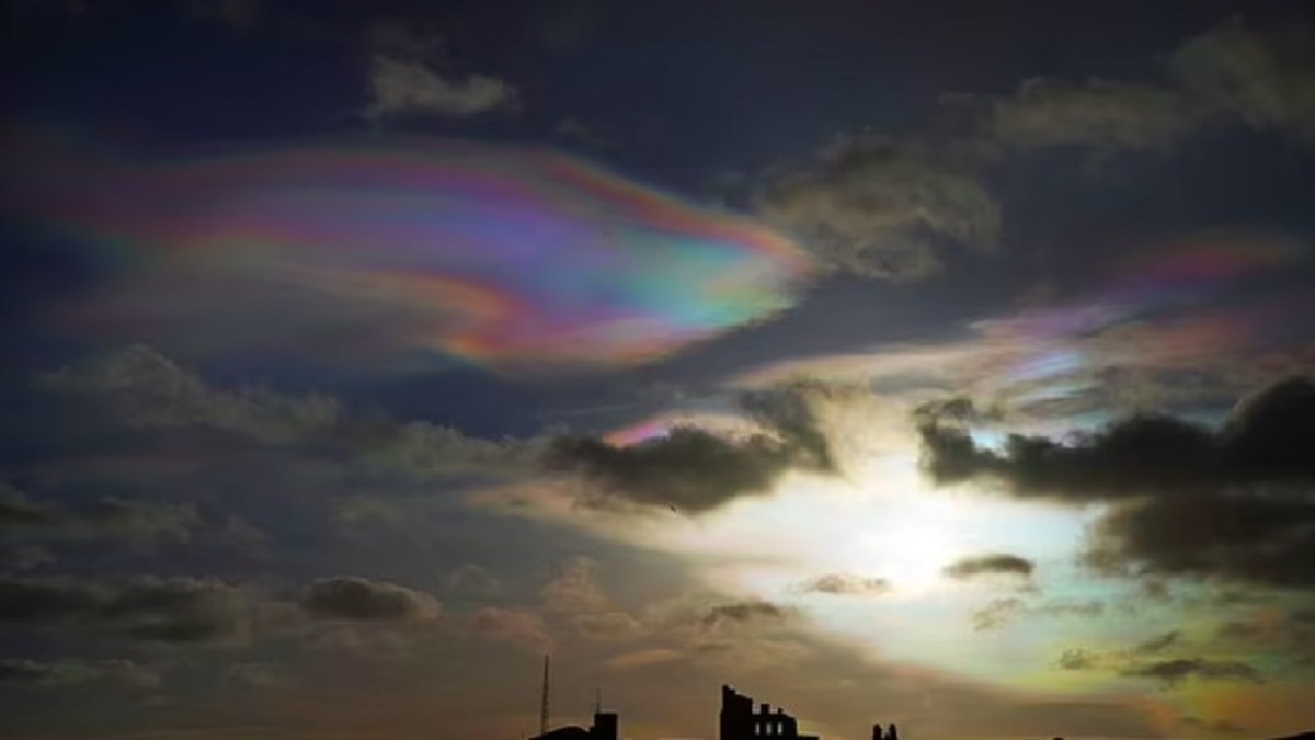 Awan Induk Mutiara