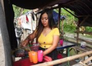 Cantik Bak Bidadari, Pesona Penjual Es Tebu di Bypass Mojokerto Ini Sukses Bikin Gagal Fokus Pembeli