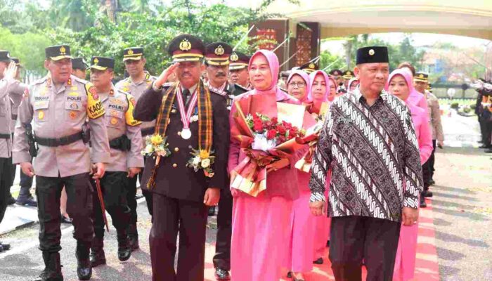 Akhiri Pengabdian Panjang, 30 Personel Polda Sultra Resmi Pensiun