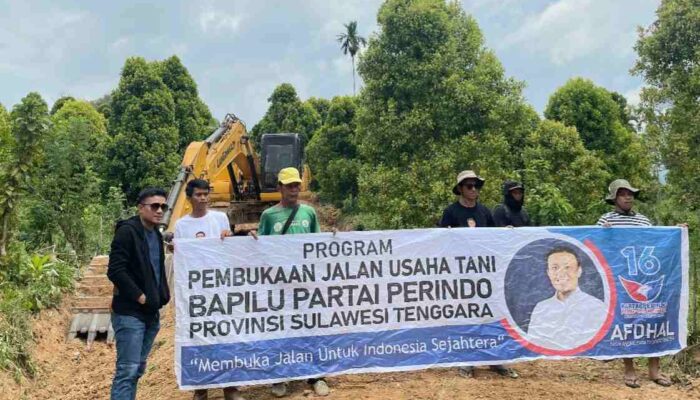 Perindo Sultra Bantu Pembuatan Akses Jalan Usaha Tani di Kolaka