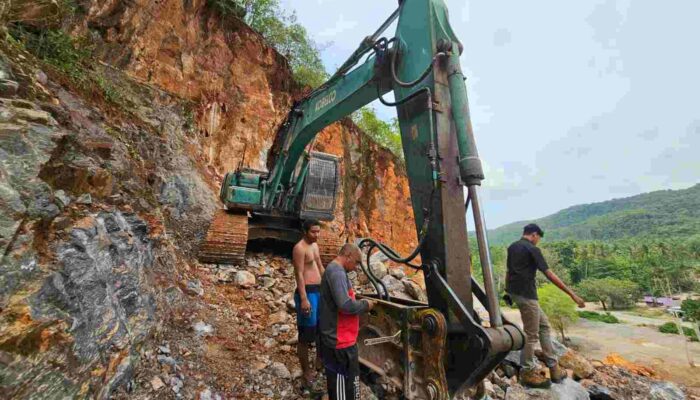 Ditreskrimsus Polda Sultra Tindak Penambang Ilegal di Moramo Utara, 1 Excavator Disita