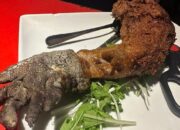 Ekstrem! Restoran Ini Jual Kuliner Kaki Buaya Hingga Ikan Piranha, Berani Coba?