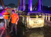 Kronologi Dan Penyebab Mobil Terbakar di Jembatan Pasar Baru Kota Kendari