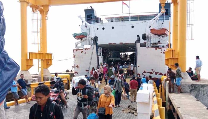 Jadwal Kapal Ferry Terbaru Rute Kendari-Wawonii Mei 2024