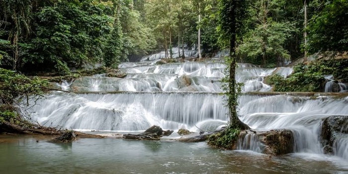 Keindahan Air Terjun Moramo: Surga Tersembunyi di Sulawesi Tenggara