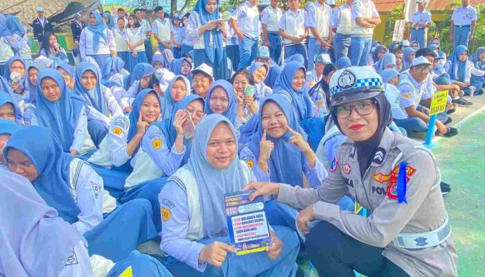 Sat Lantas Polresta Kendari Goes To School Edukasi Siswa Tertib Berlalu Lintas