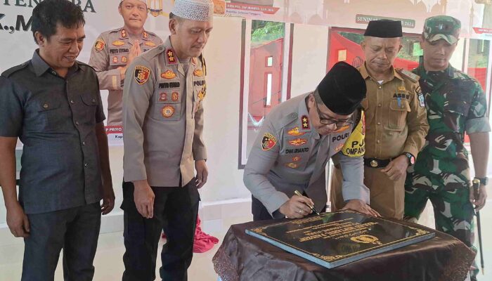 Kapolda Sultra Resmikan Masjid Polres Konut, Sarana Mempererat Silaturahmi Antara Polri dan Masyarakat