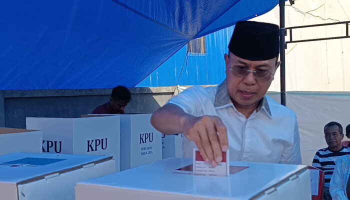 Mencoblos di TPS 16 Anduonohu, ASR: Apapun Hasilnya Mari Kita Hormati