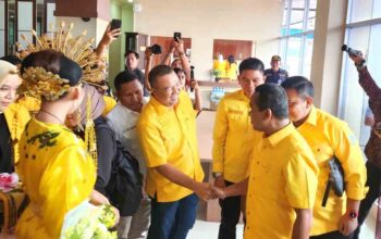 Sejumlah Cakada Kader Golkar Sambut Kedatangan Bahlil Lahadalia di Kendari