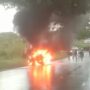 Mobil Terbakar