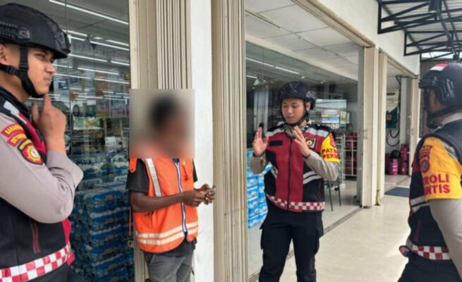 Jukir Liar Indomaret